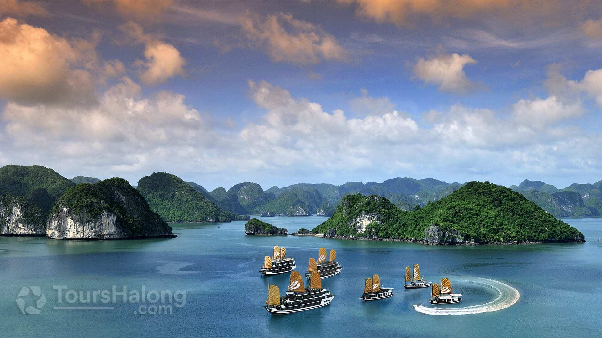 Bhaya Classic Cruises Halong Bay