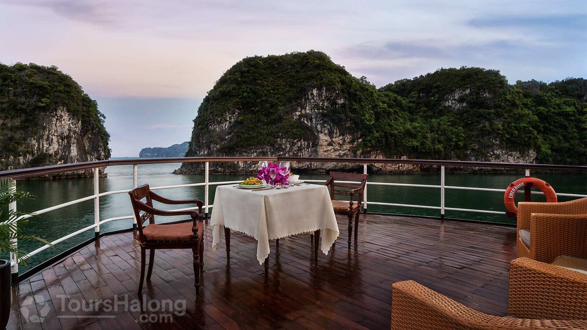 Emeraude Cruises Halong Bay 2 Days 1 Night