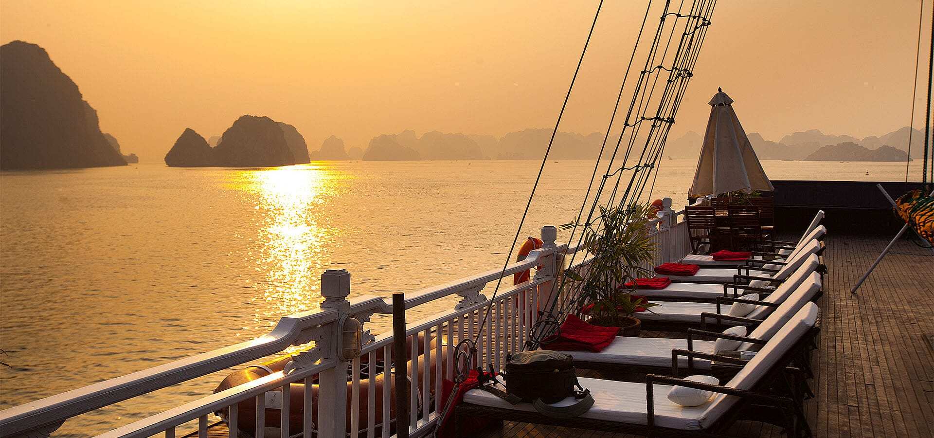 Halong Bay Cruises Package