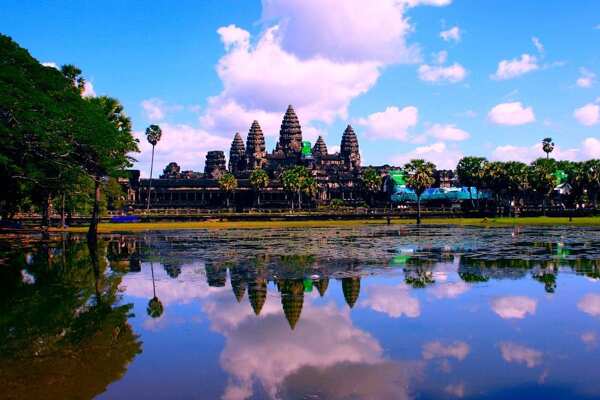 Best of Cambodia: Temples and River 8-Day Tour