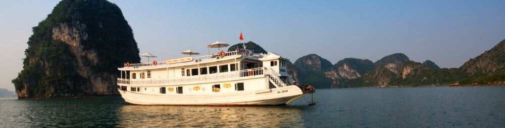 Golden Lotus Premium Cruise Halong Bay 3 Days 2Nights