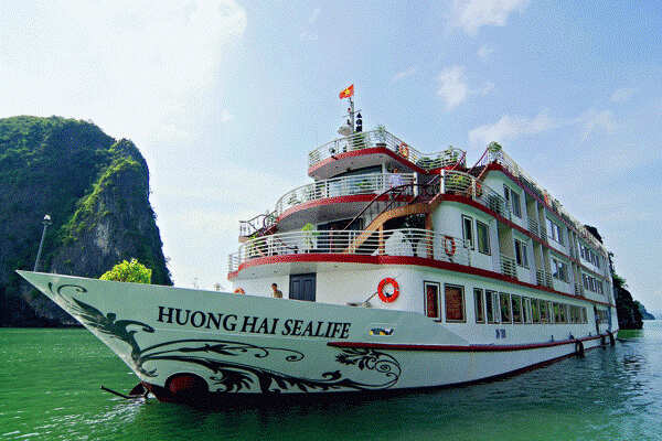 Huong Hai Sealife Cruise Halong Bay