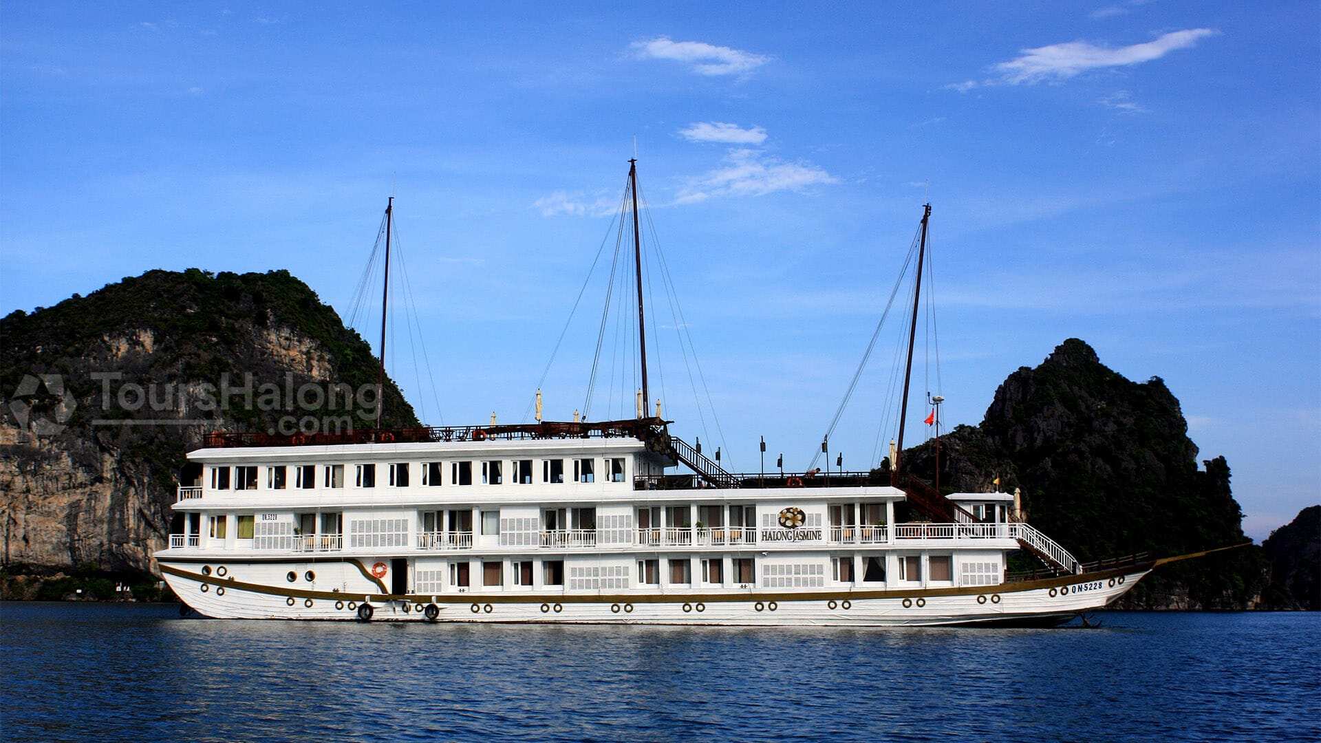 Heritage Line Jasmine Cruise Halong Bay