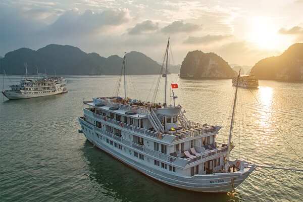 Paradise Luxury Cruises Halong Bay