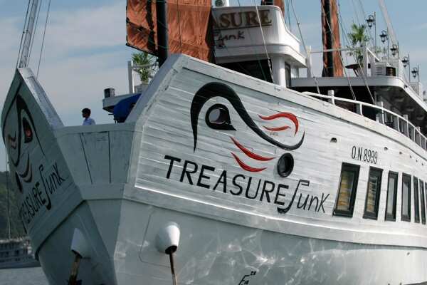Treasure Junks Cruise Halong Bay