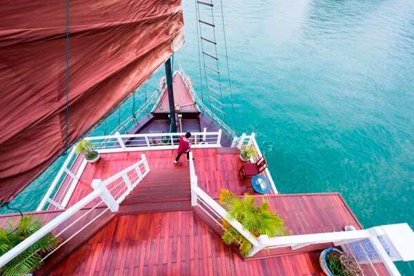 VSpirit Classic Cruises Halong Bay 2 Days 1 Night
