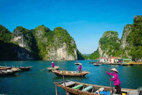 In-Depth Cultural Tour: 20 Days in Vietnam and Cambodia along the Mekong