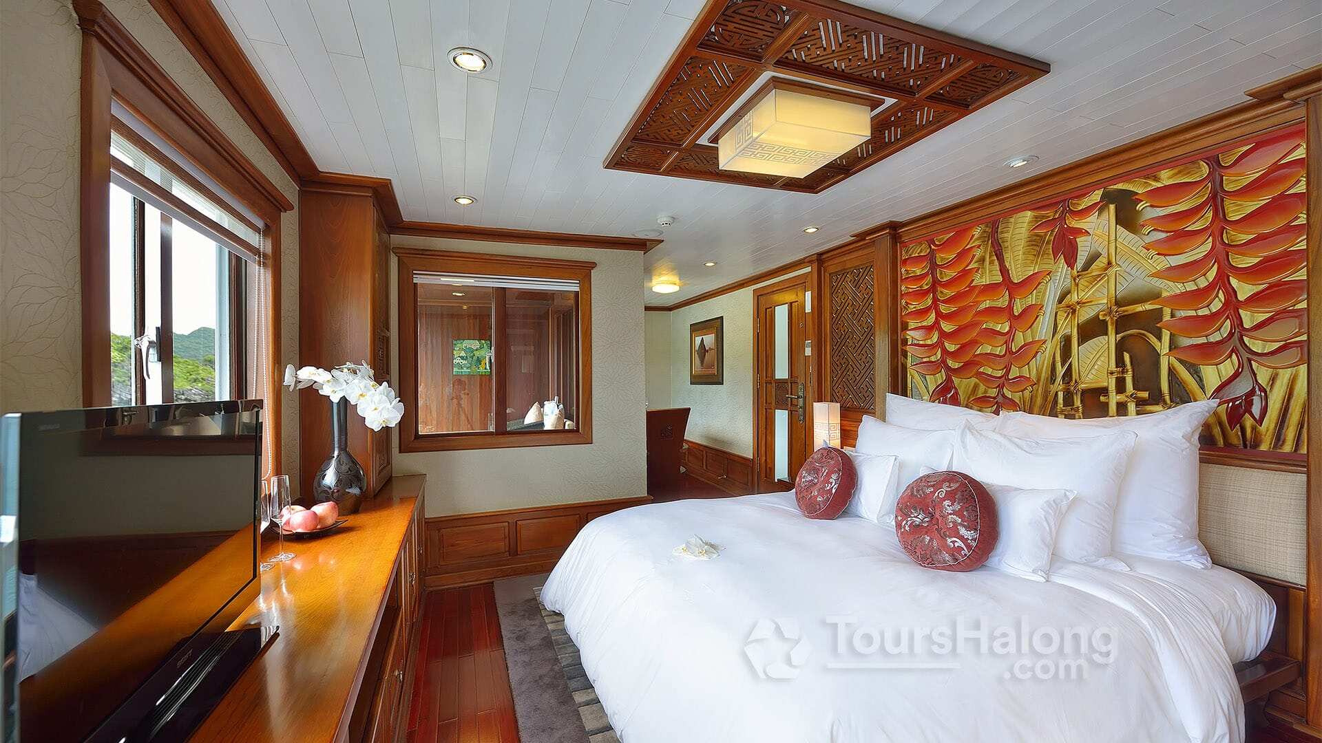 Paradise Peak Cruise Halong Bay 2 Days 1 Night