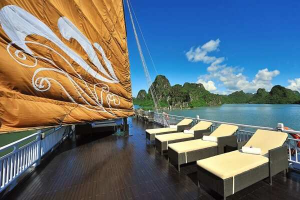 Paradise Peak Cruise Halong Bay 3 Days 2 Nights