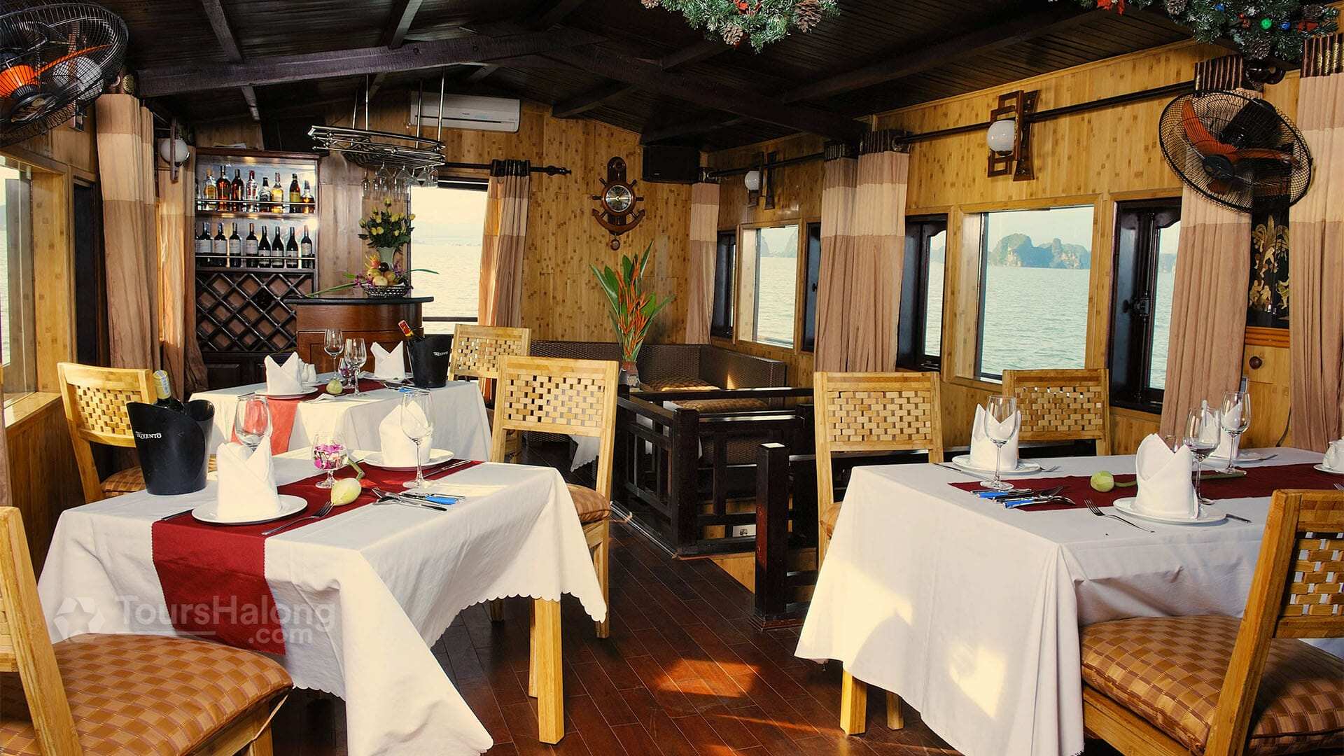 Petit White Dolphin Cruise Halong Bay 3 Days 2 Nights